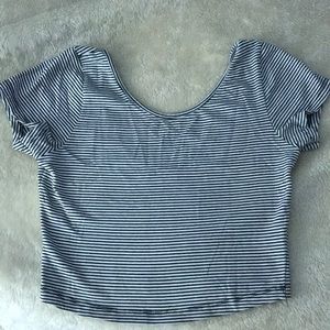 BRANDY MELVILLE CROP TOP